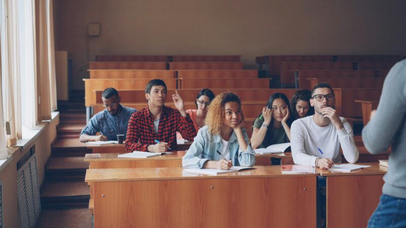 Spezieller Medizinertarif oder normaler PKV-Tarif als Medizinstudent?